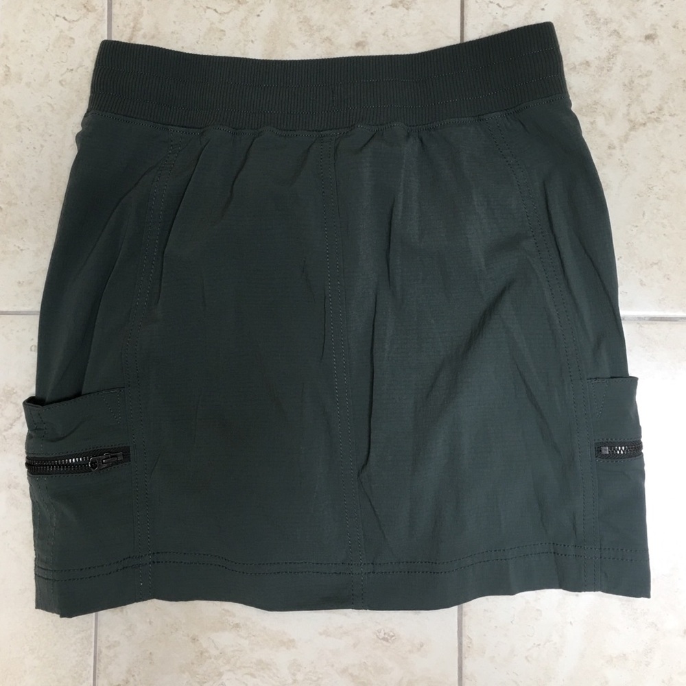 Pre-loved Athleta Skort Shorts Skirt Dark Green